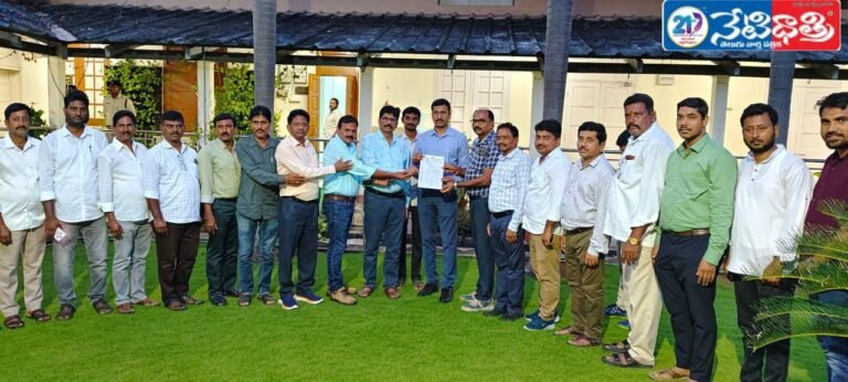 "New Committee Meets Singareni CMD to Address Tribal Employee Issues"