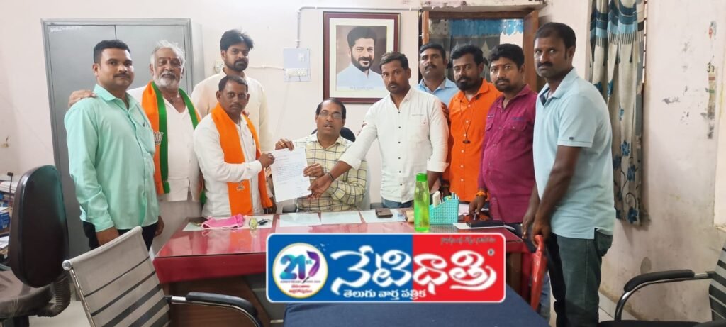 Sand Lorries Cause Chaos in Mangapet