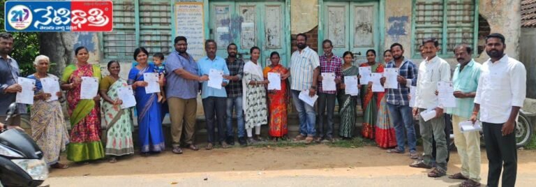 New Ration Cards Distributed in Narsampet