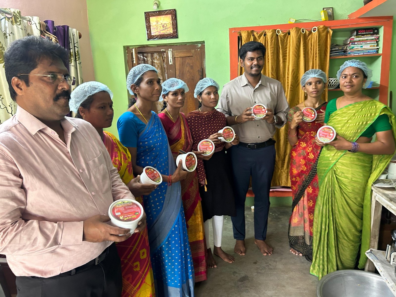 గిరిజన మహిళలు చిన్న తరహా పరిశ్రమలు ఏర్పాటు చేయండి…