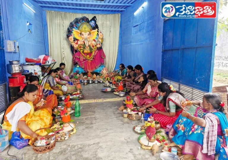 Tarak Ganpati Kumkumarchana Celebrated