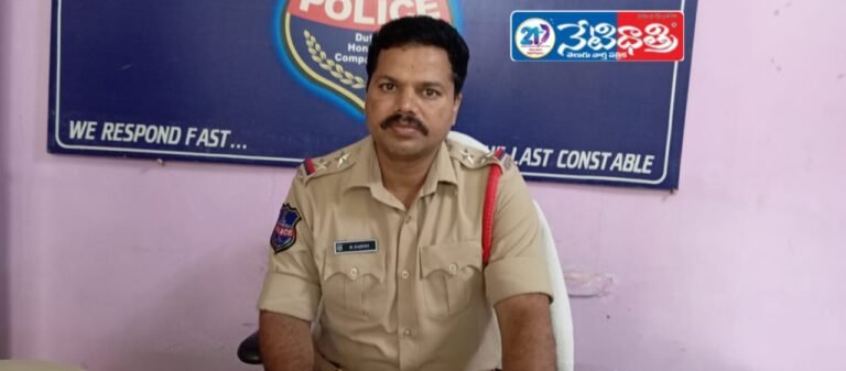 SI Rajesh Issues Safety