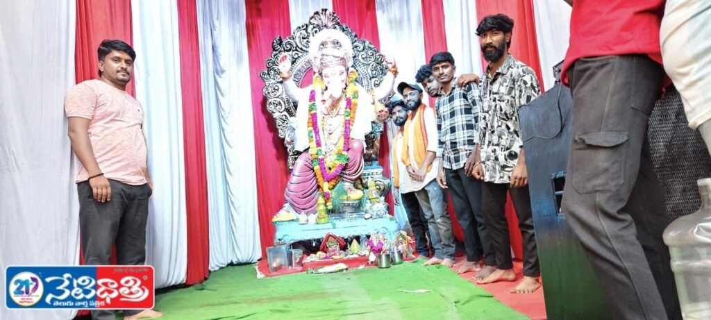 Maha Annadanam at Sai Agni Ganesh Mandap