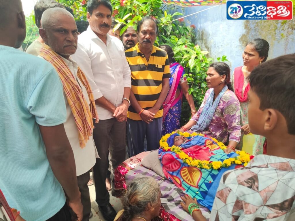 Abdul Aziz Consoles Family of Deceased Teacher