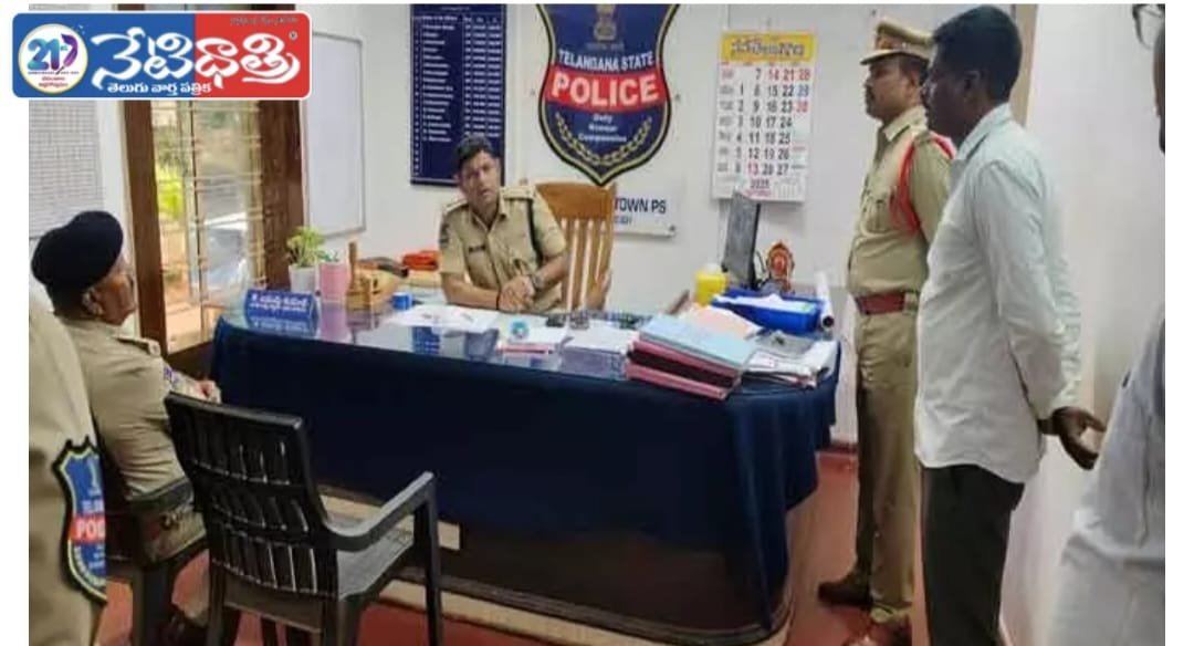 ఎస్పీ ఆకస్మిక తనిఖీ..పెండింగ్ కేసులు, రికార్డుల పరిశీలన