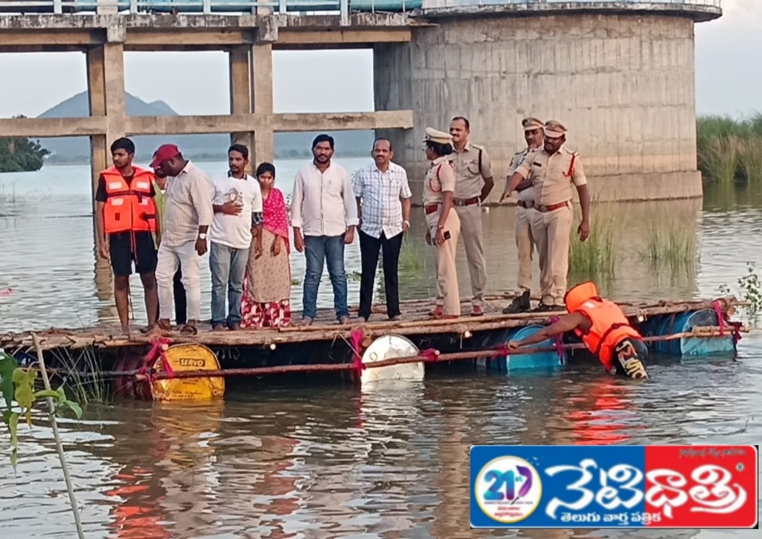 గడప సముద్రం లో గణేశుల నిమజ్జనం..