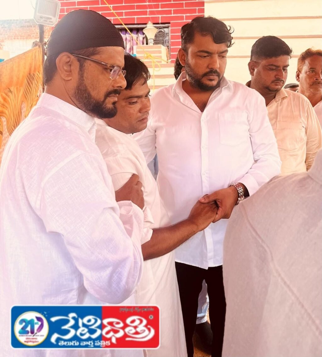 "Tributes Paid to Senior Journalist"