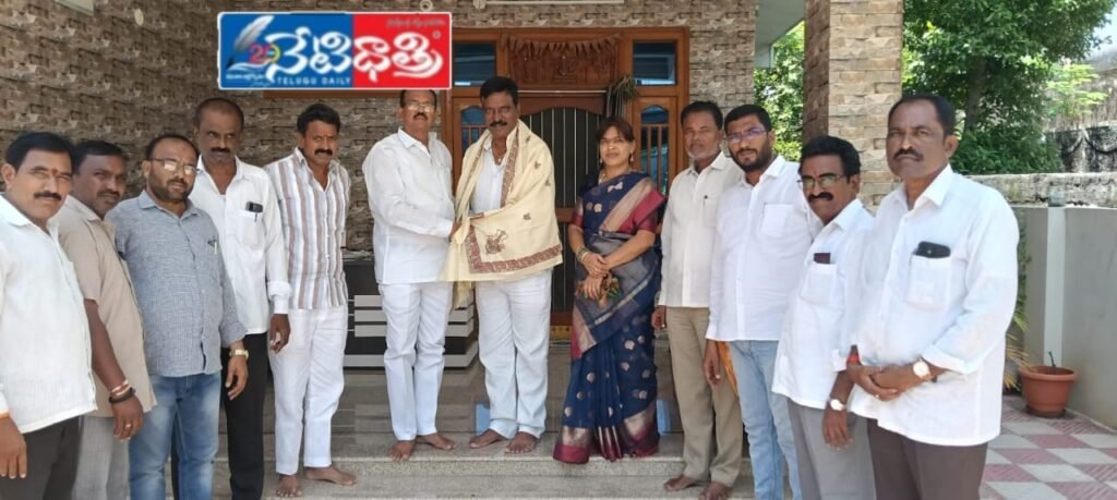 Felicitation of Doctorate Holder Satish Yadav in Vanaparthi