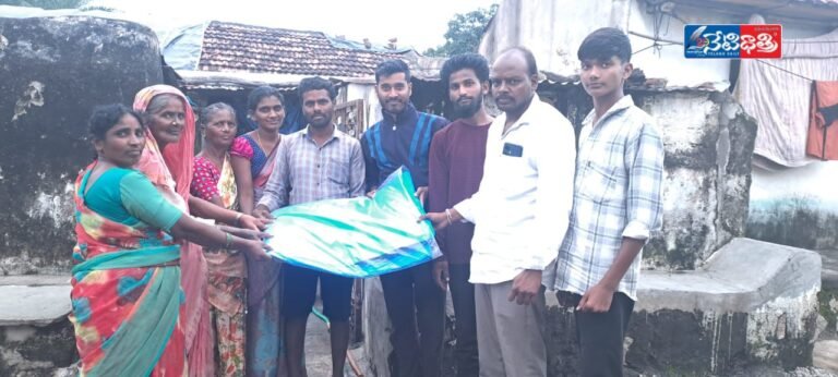 Tarpaulin aid for rain-hit family in Jhansi Lingapur
