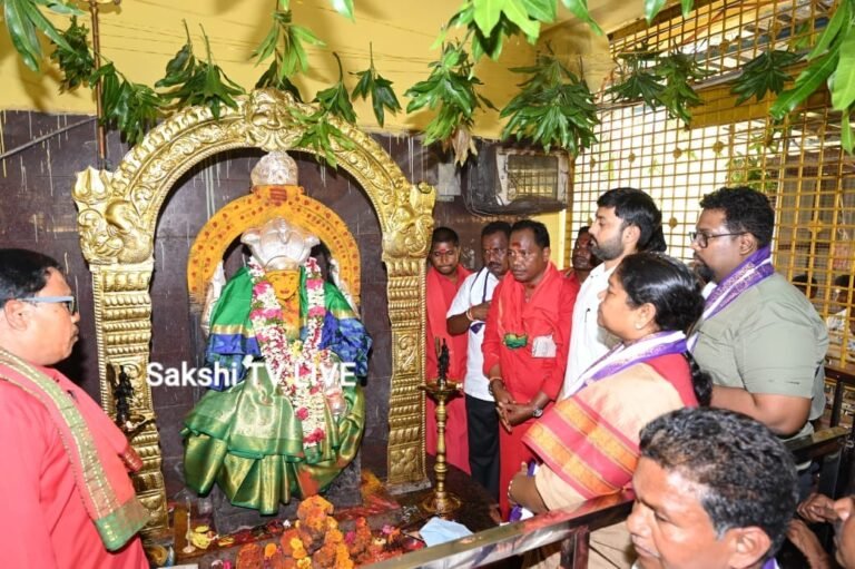 Minister Seetakka Drives Temple Development in Gunjedu