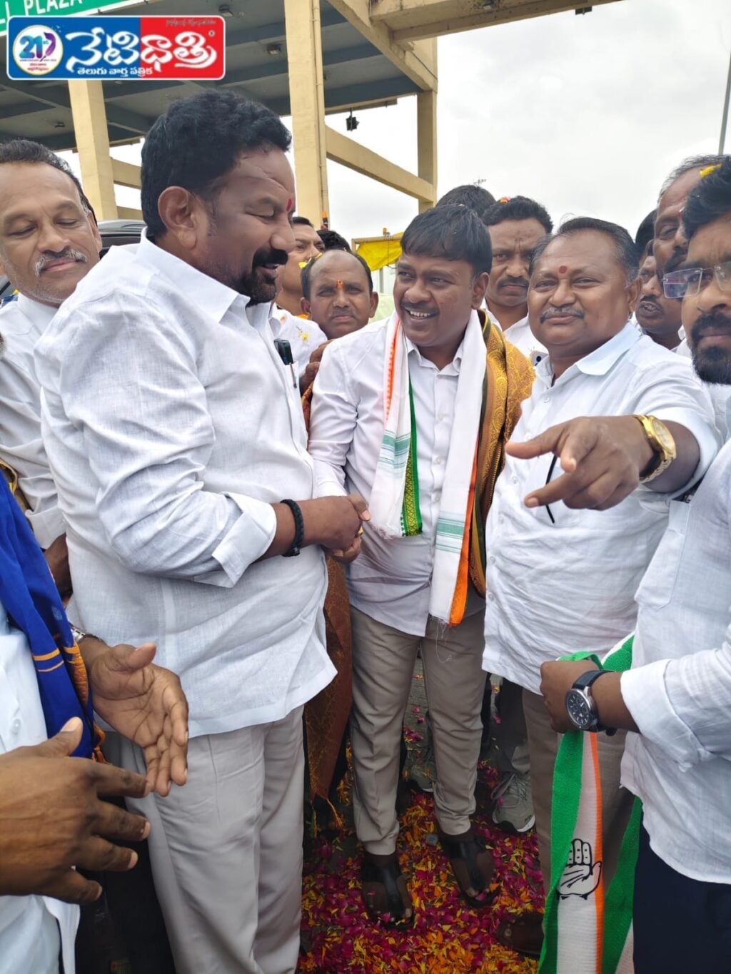 Telangana Congress SC Leaders Felicited in Vardhannapet