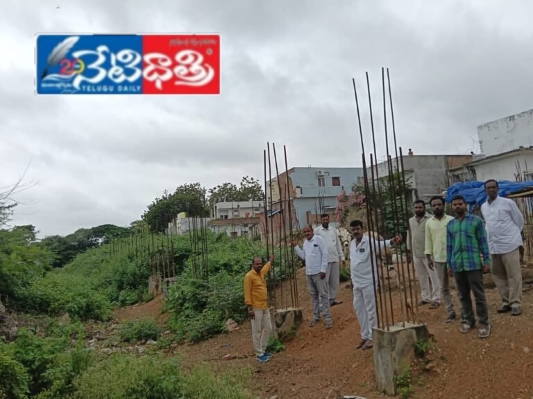 : Vanaparthi Demands Completion of Vegetable Market