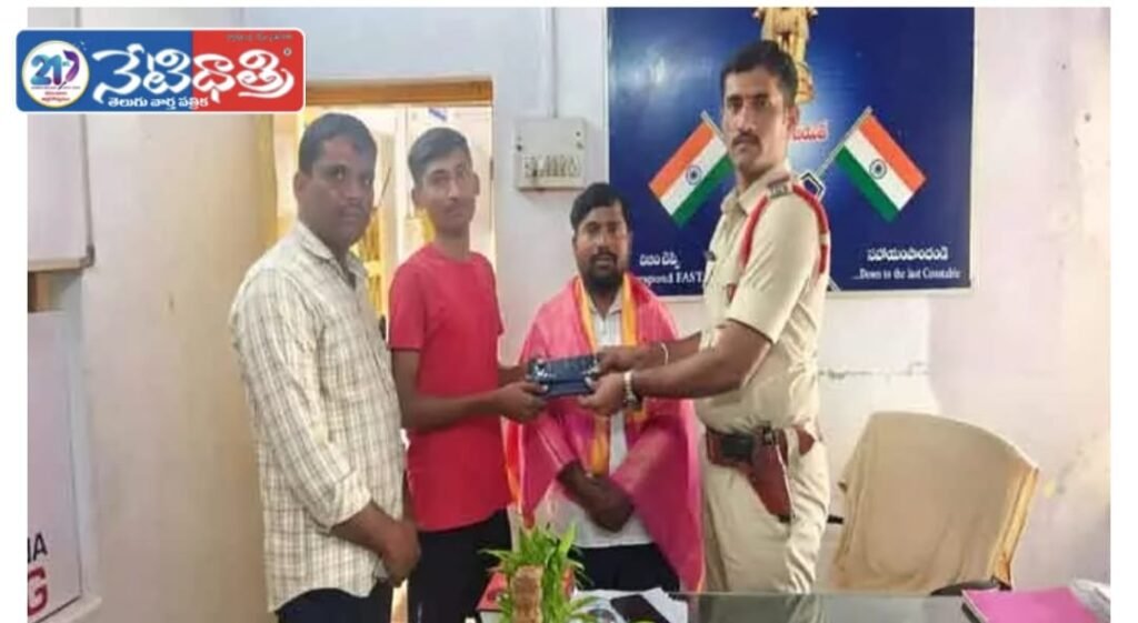 Honest Auto Driver Returns Lost Money