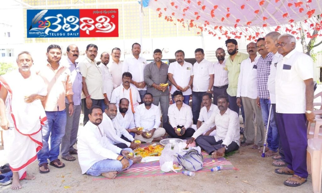 Statue Foundation for Sardar Sarvai Papanna Goud