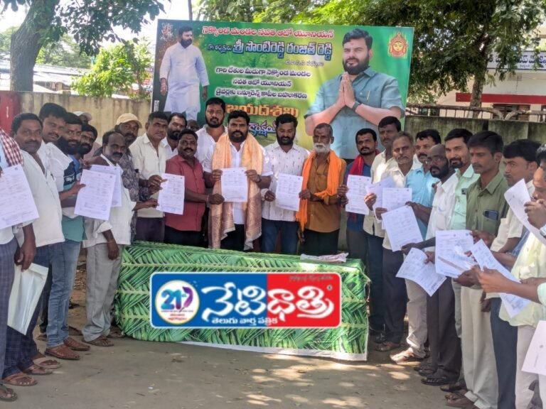 Sonti Reddy Provides Free Insurance to 160 Auto Drivers