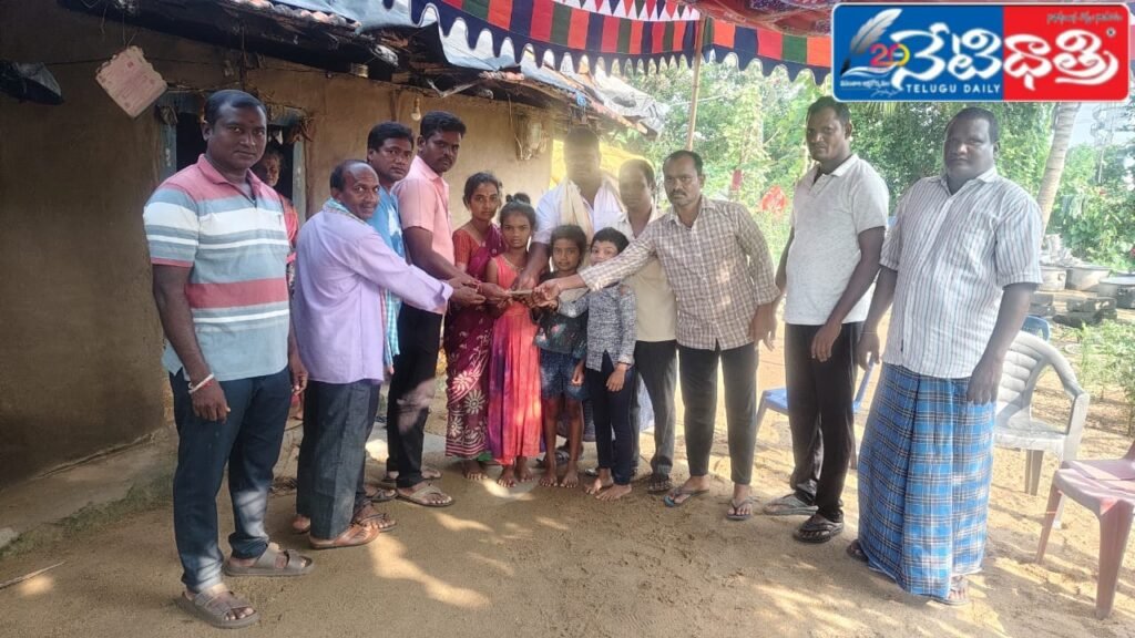 Congress Leaders Extend Financial Help to Deceased Leader’s Family