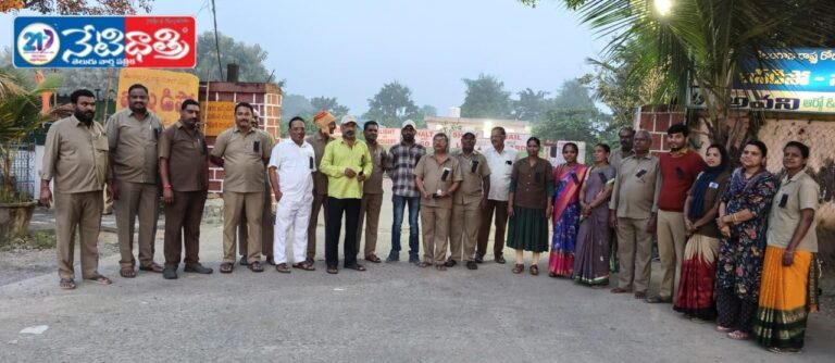 RTC Workers Join BC Bandh in Narsampet