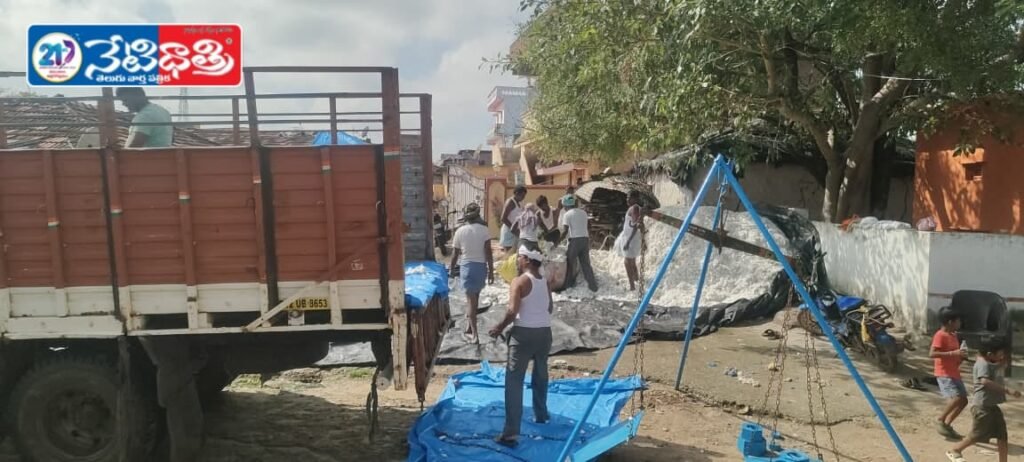 Illegal Cotton Trade Continues in Zaheerabad