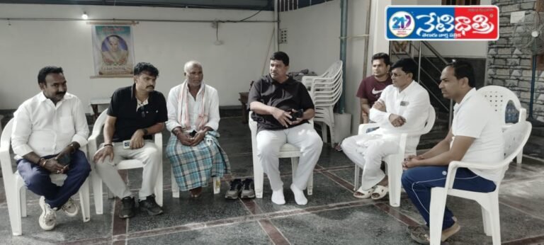 Velichala Rajender Rao visits bereaved families in Karimnagar