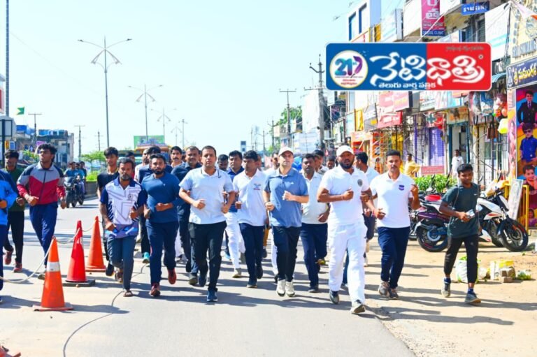 Collector Rahul Sharma Flags Off Run for Unity