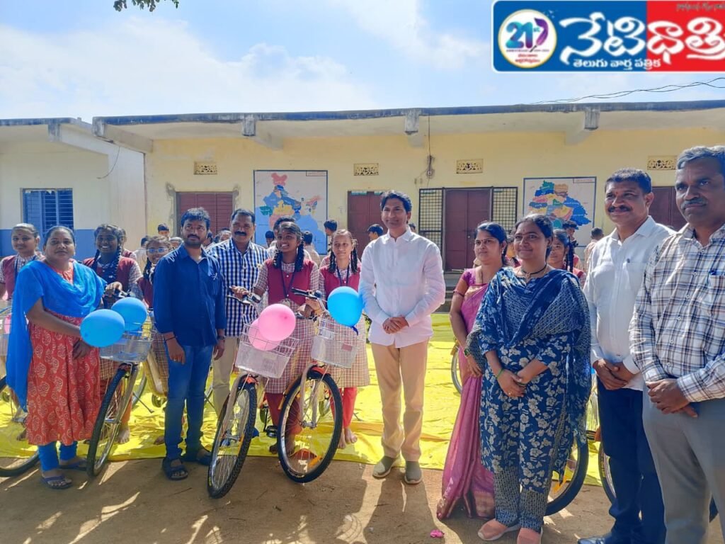 Bandi Sanjay’s “Modi Gift” Cycle Distribution at Malyala School