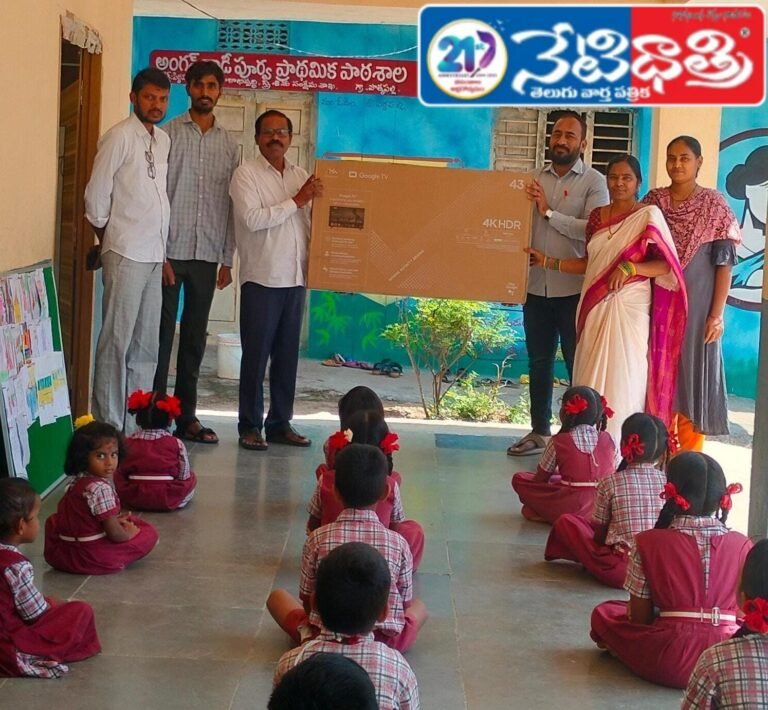 Student Gifts TV to School as Tribute to Teacher