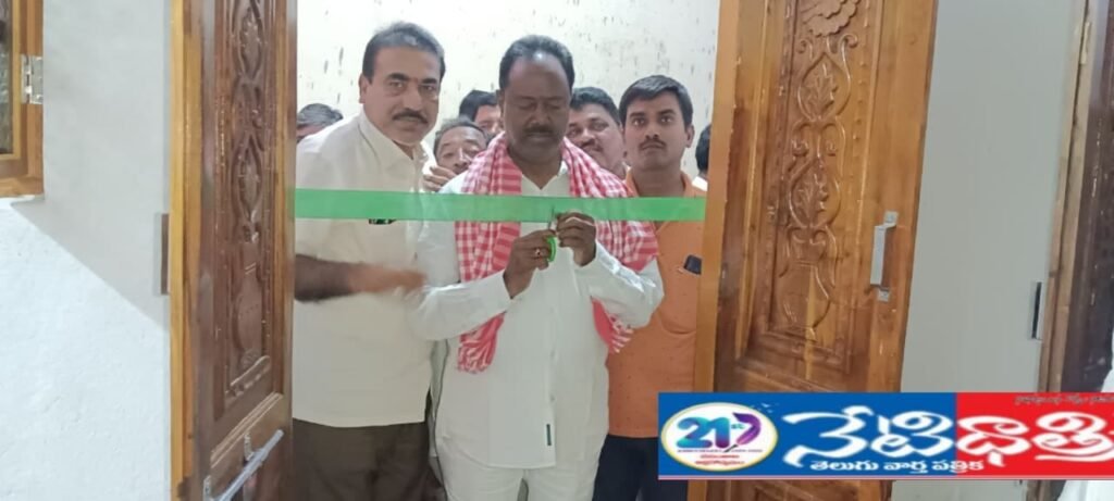 MLA Attends Indiramma Housing Housewarming