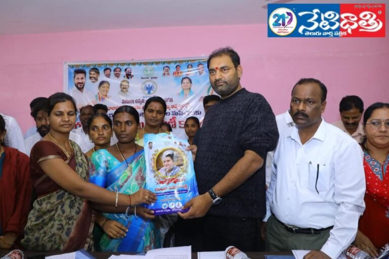 MLA Anirudh Reddy Distributes Sarees to SHG Women