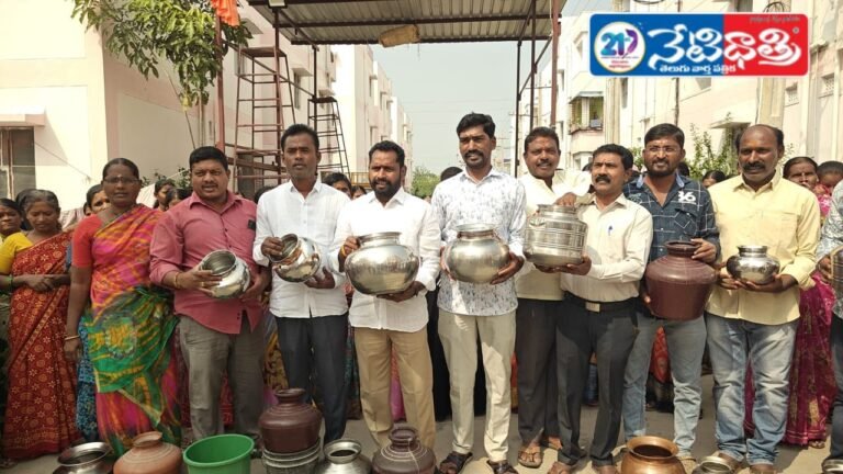 Water Crisis in Double Bedroom Colony