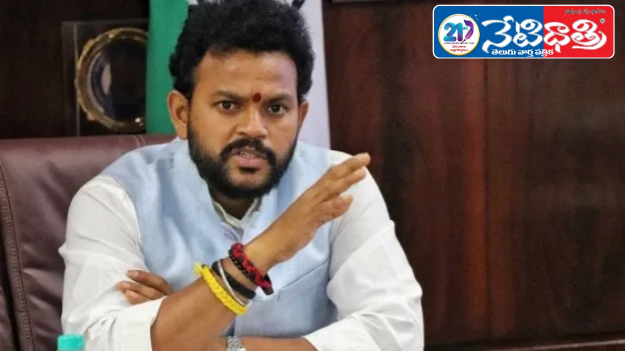 Rammohan Naidu Interacts with Students in Srikakulam