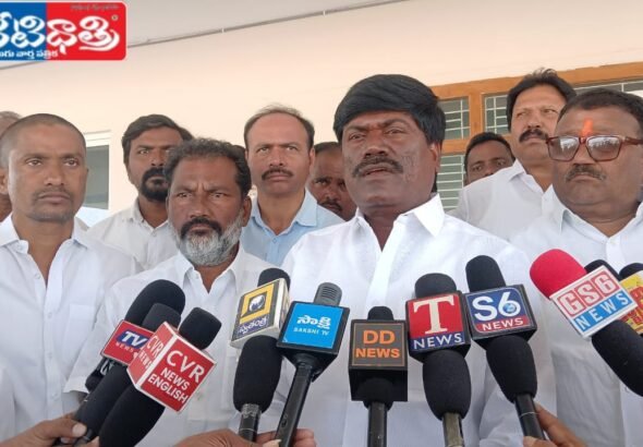 Peddi Sudarshan Reddy Alleges Rowdy Politics by Narsampet MLA