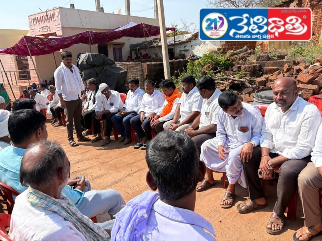 MLA Manik Rao Pays Tribute