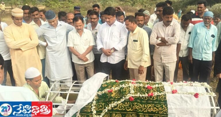 BRS Leader Consoles Bereaved Family