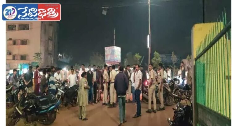 Victims Protest Over Remand Delay at Police Station