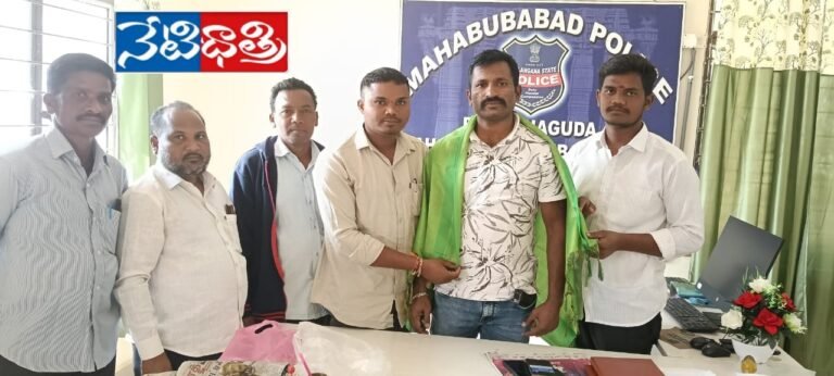 New SI Rajkumar Meets Jangavanigudem Sarpanch