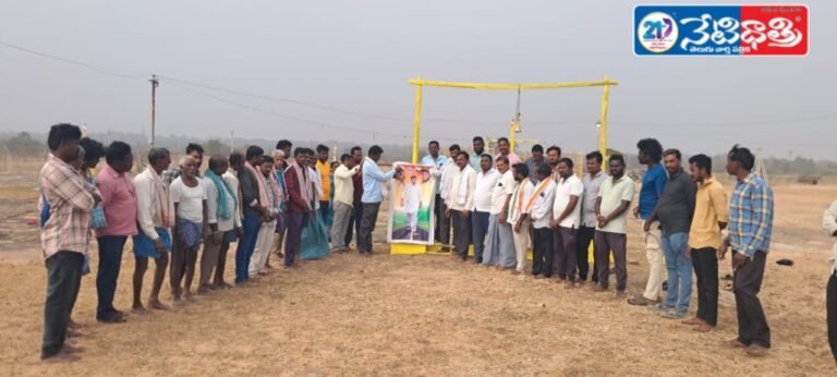 Palabhishekam to Minister Sridhara Babu in Khammampalli
