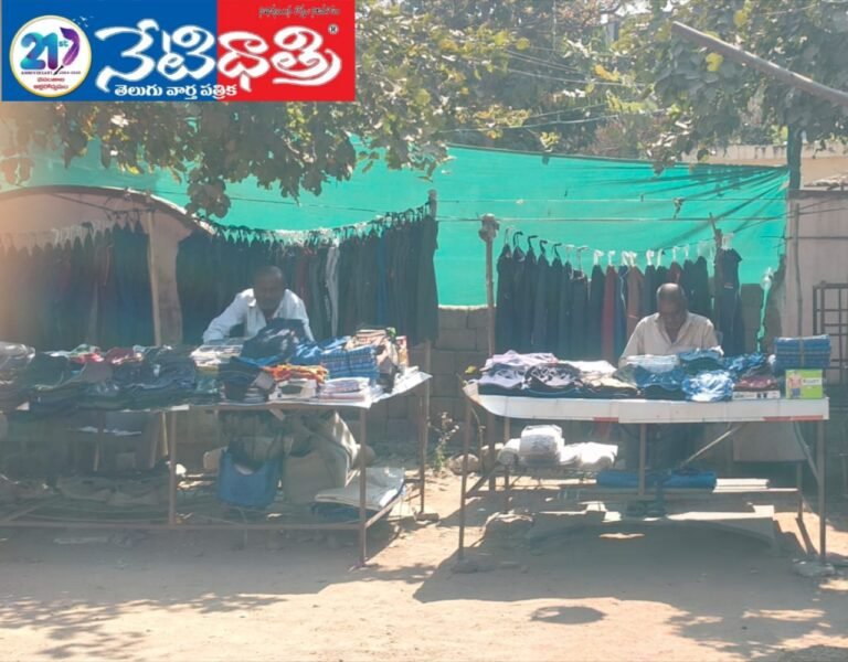 Small Traders Pin Hopes on Sunday Sales in Parakala