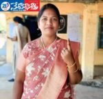 BRS Women Convener Kadari Jyothi Casts Vote