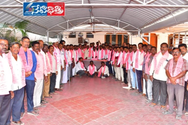 BRS Leaders Celebrate KCR’s 72nd Birthday in Wanaparthy