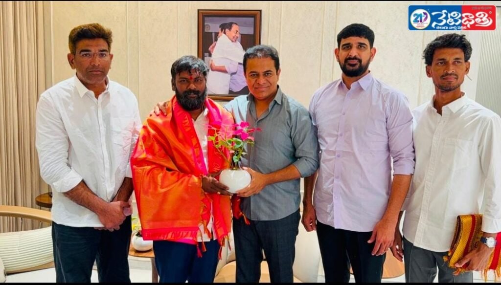 Jammikunta New Municipal Body Meets KTR