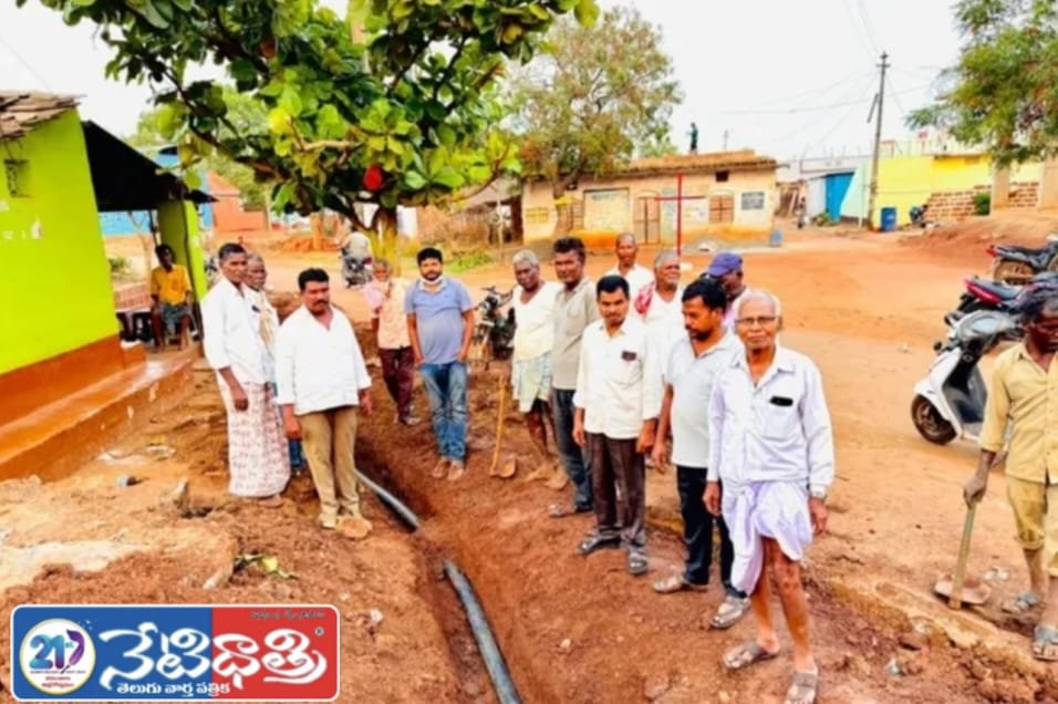Sarpanch Inspects Drinking Water Pipeline Works