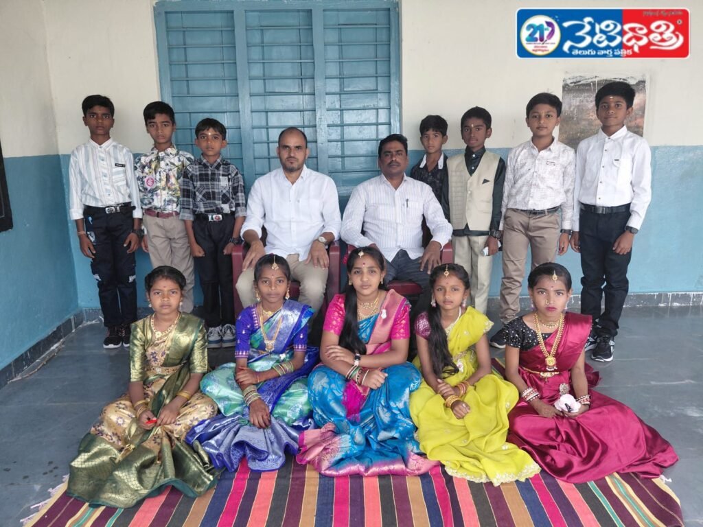 Self-Governance Day Celebrated at Jhansi Lingapur School