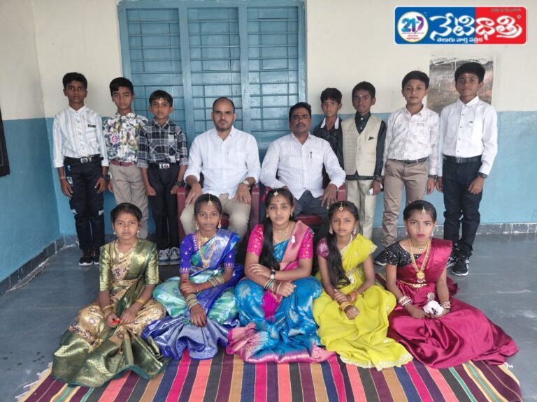 Self-Governance Day Celebrated at Jhansi Lingapur School