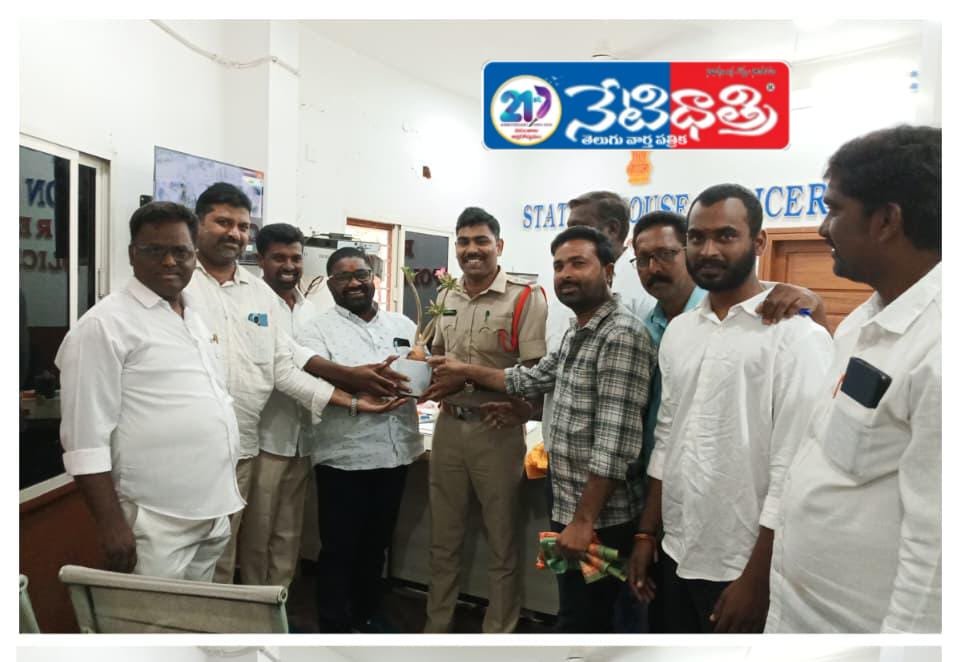 Congress Leaders Meet New SI Sudhakar