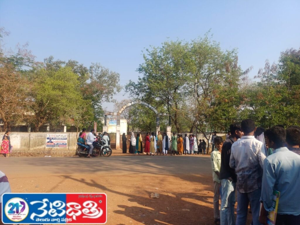 SSC Exams Begin Smoothly in Zharasangam