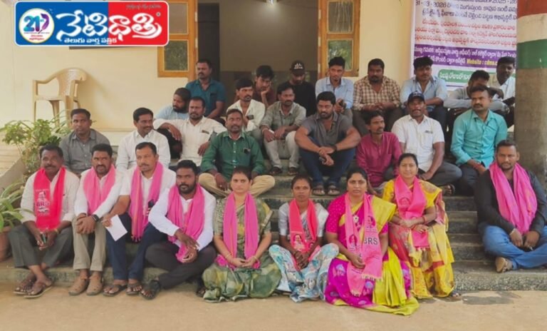 BRS Councillors Protest Over Civic Issues in Narsampet