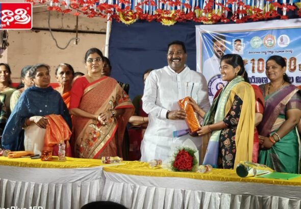 Mahalakshmi Scheme Boosts Women Savings