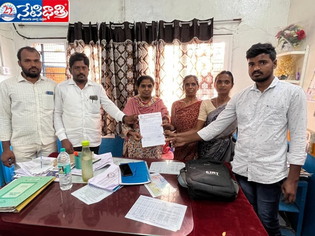 Artisan Workers Protest for Job Regularization