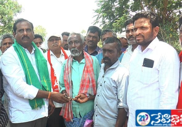 Ex-MLA Consoles Farmer