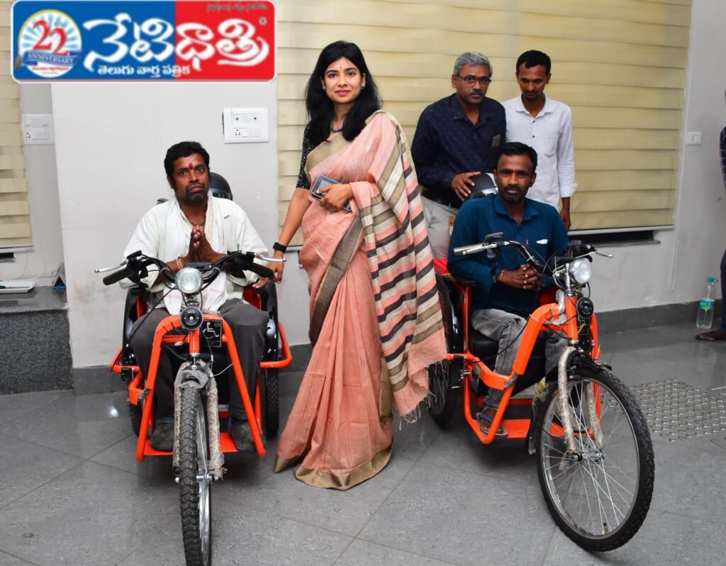 Collector Helps Disabled Persons